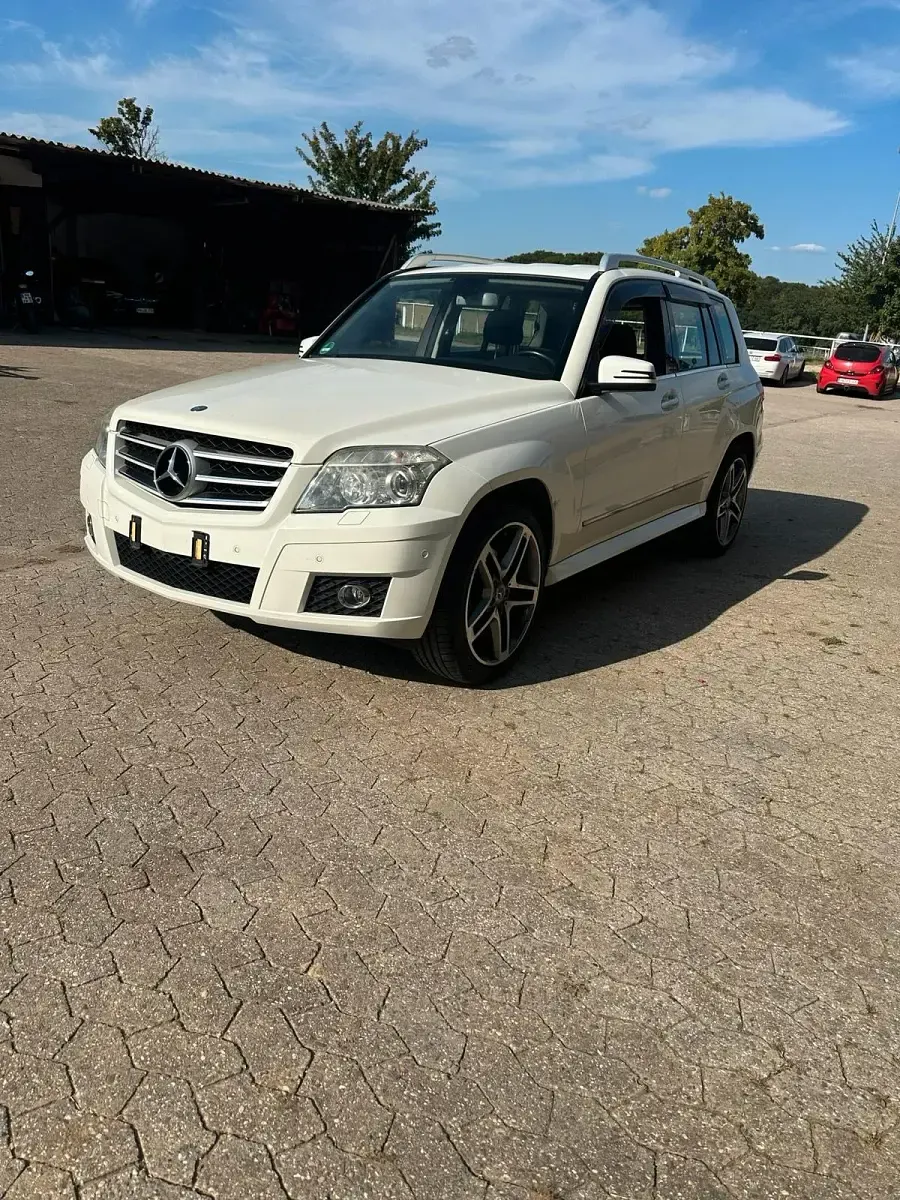 Gebraucht Mercedes GLK300 231 PS (169 kW) 2009 Weiß SUV