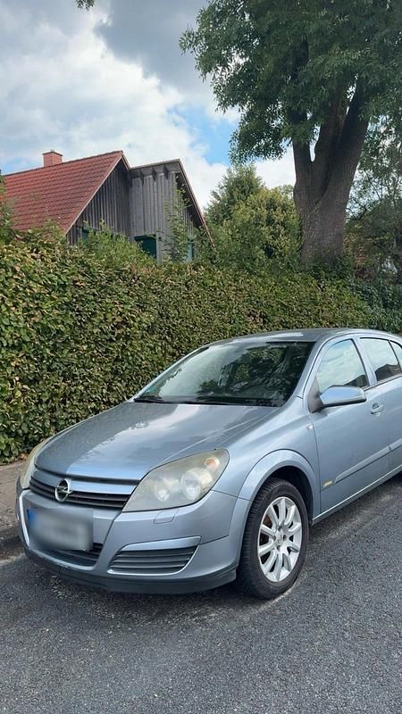 Blau Gebraucht 2004 Opel Astra Kleinwagen | 1.700 € (Guter Preis) - Bild 1/4