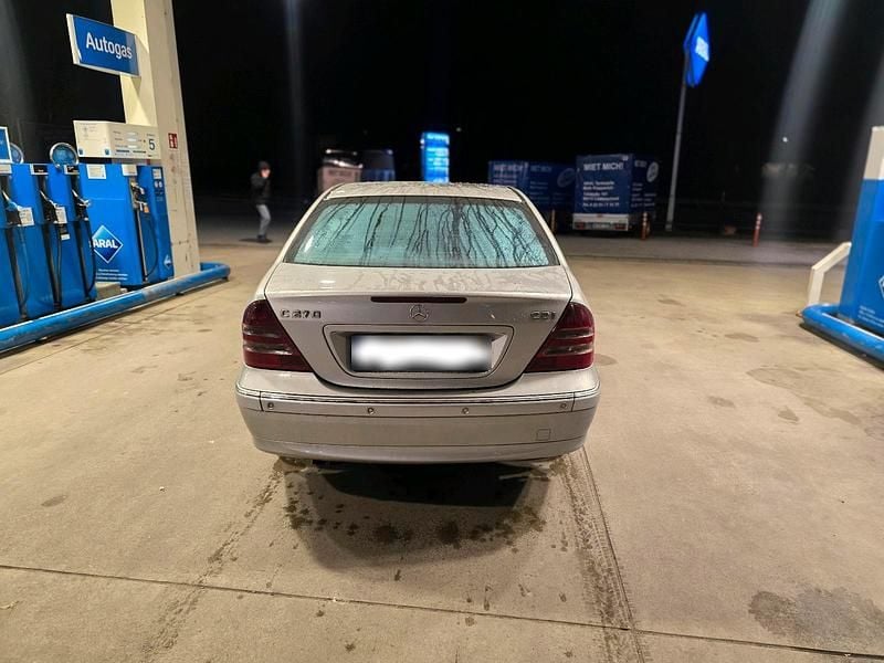 Gebraucht Mercedes C270 170 PS (125 kW) 2003 Silber Limousine