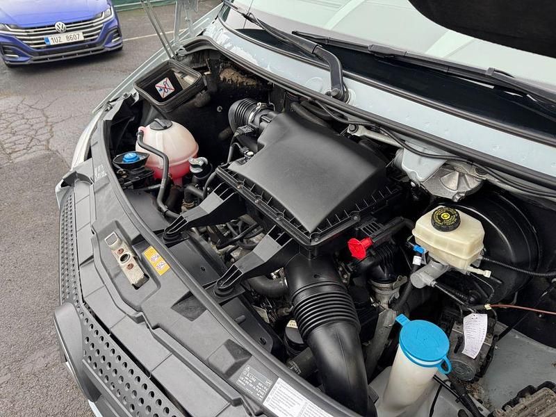 Gebraucht Mercedes Sprinter 190 PS (139 kW) 2018 Grau Van