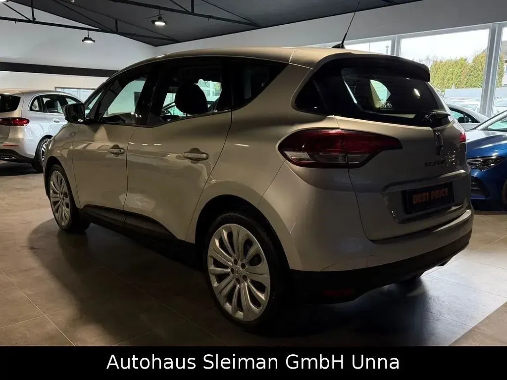 Gebraucht Renault Scénic IV Life 116 PS (85 kW) 2017 Grau Van / Kleinbus