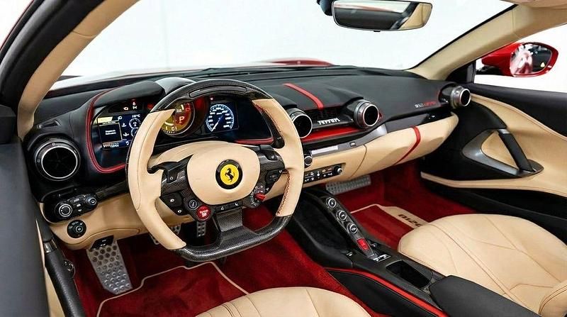 Second-hand Ferrari 812 799 CP (587 kW) 2021 Roșu Cabrio