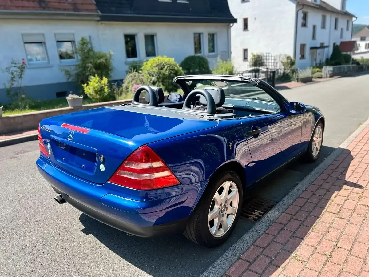 Gebraucht Mercedes SLK200 136 PS (100 kW) 1999 Blau Cabrio