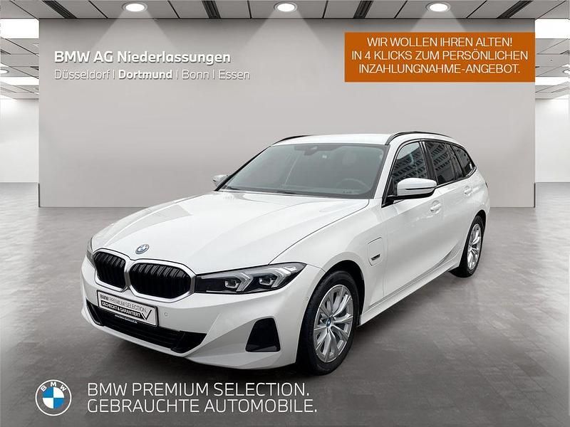 Weiß Gebraucht 2022 BMW 320e Kombi | 30.399 € (Fairer Preis) - Bild 1/4