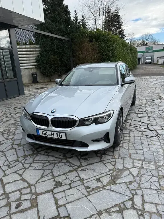 Second-hand BMW 320 190 CP (139 kW) 2021 Argintiu Break