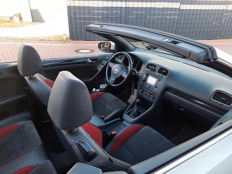 Gebraucht VW Golf Cabriolet 105 PS (77 kW) 2012 Weiß Cabrio