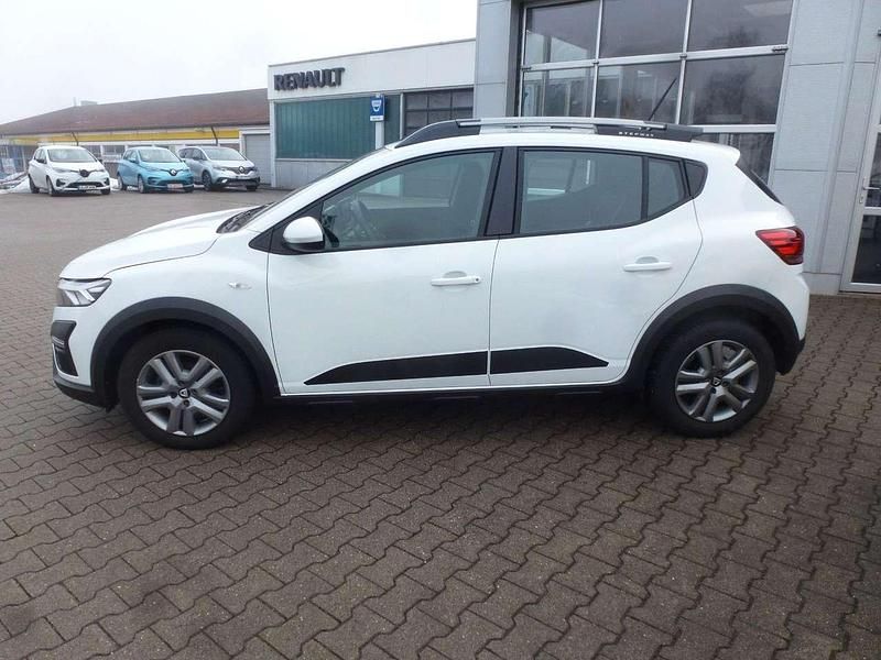 Gebraucht Dacia Sandero Comfort 101 PS (74 kW) 2021 Weiß Kleinwagen