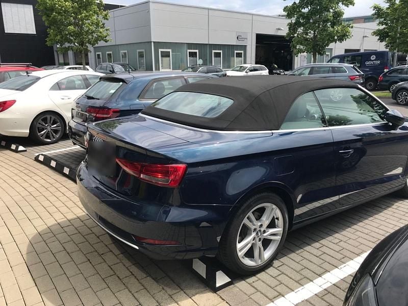 Gebraucht Audi A3 Cabriolet Sport 150 PS (110 kW) 2018 Blau Cabrio