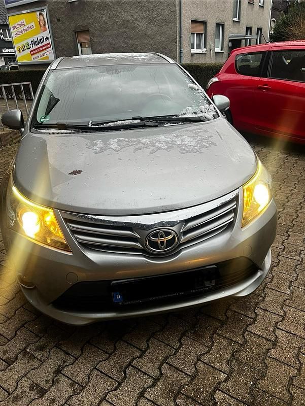 Gebraucht Toyota Avensis T2 124 PS (91 kW) 2012 Grau Kombi