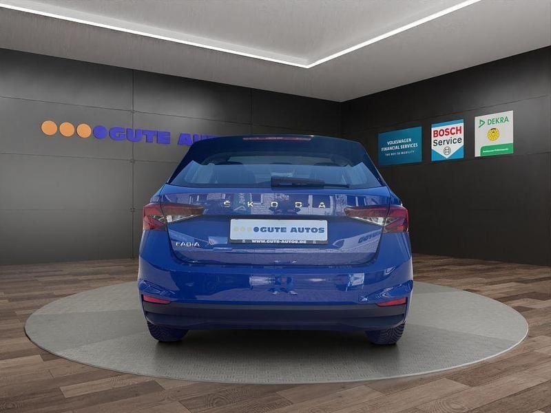 Gebraucht Skoda Fabia Active 65 PS (47 kW) 2022 Energy blue Kleinwagen