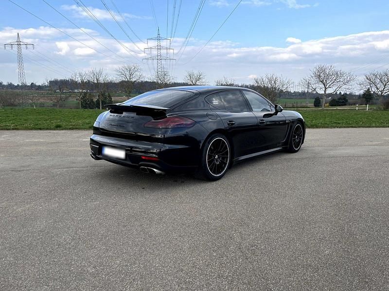 Gebraucht Porsche Panamera Turbo 519 PS (381 kW) 2014 Schwarz Limousine