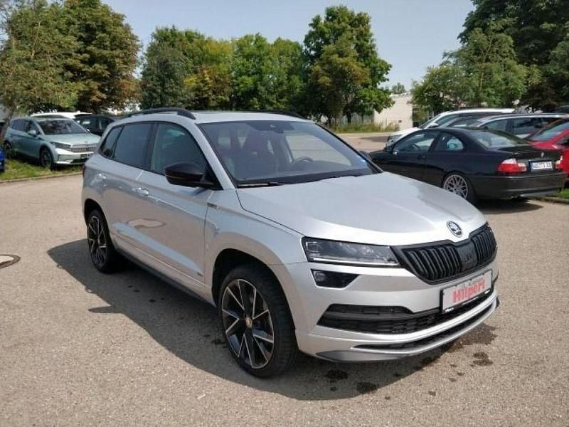 Gebraucht Skoda Karoq SportLine 150 PS (110 kW) 2021 Brilliantsilber metallic (metallic) SUV