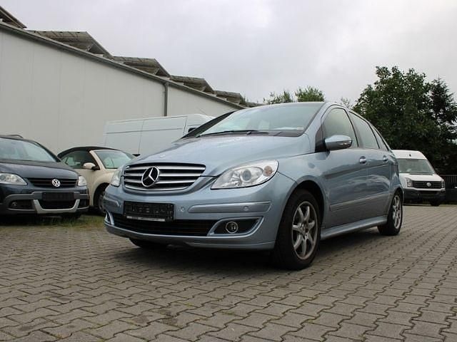 Blau Gebraucht 2007 Mercedes B200 Van / Kleinbus | 3.950 € (Fairer Preis) - Bild 1/4