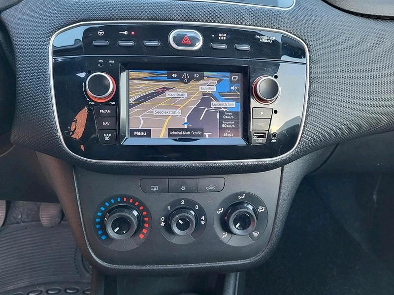 Gebraucht Fiat Punto 70 PS (51 kW) 2016 Schwarz Kleinwagen