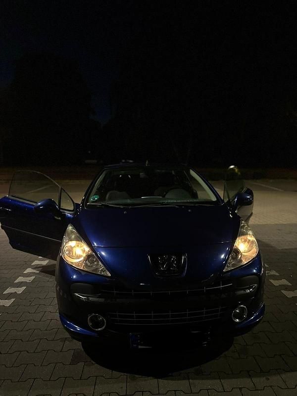 Gebraucht Peugeot 207 120 PS (88 kW) 2008 Blau Cabrio