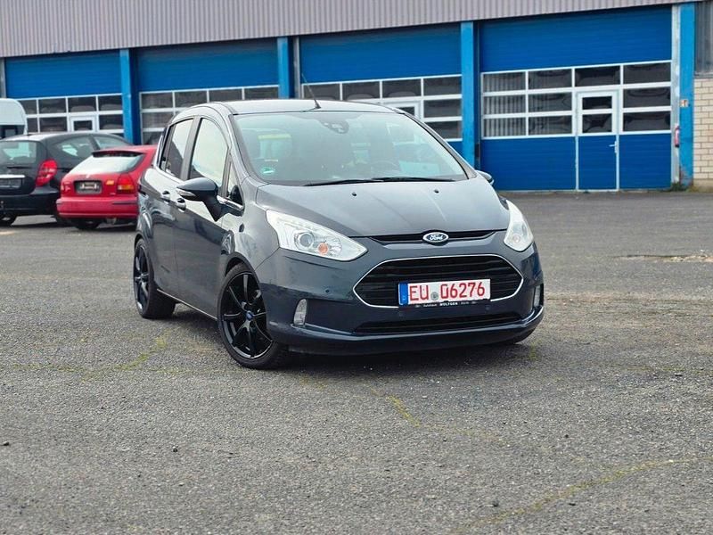 Second-hand Ford B-MAX Titanium 125 CP (91 kW) 2014 Gri Monovolum