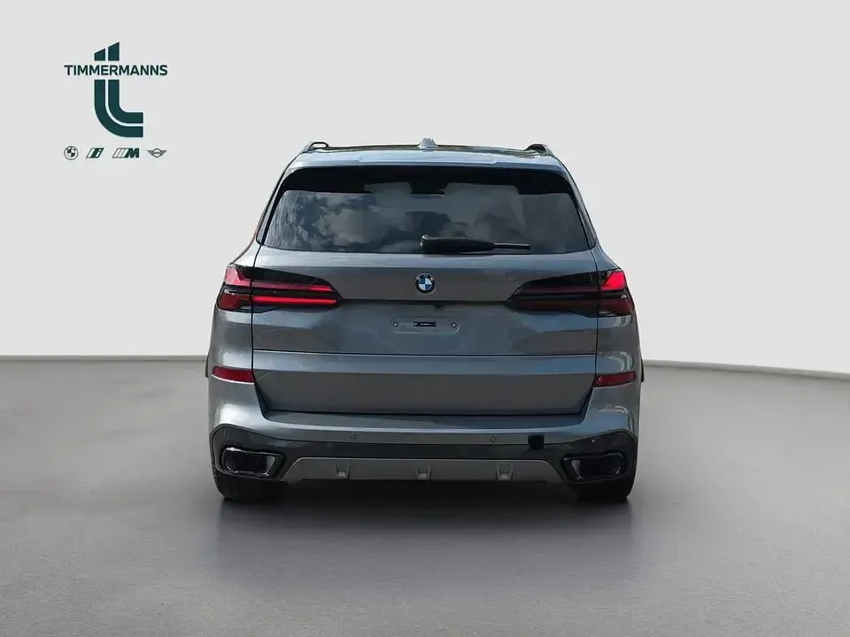 Neu BMW X5 M Sport 298 PS (219 kW) 2026 Grau SUV