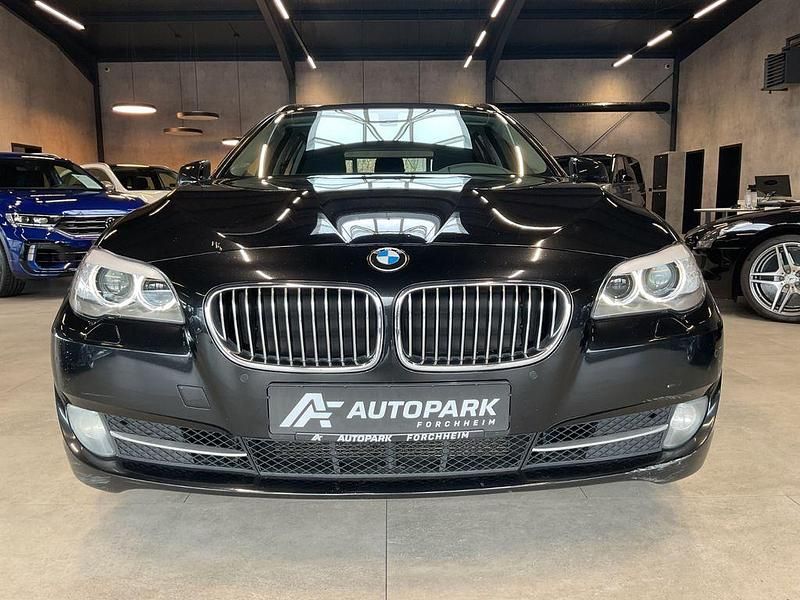 Gebraucht BMW 520 184 PS (135 kW) 2013 Schwarz Kombi