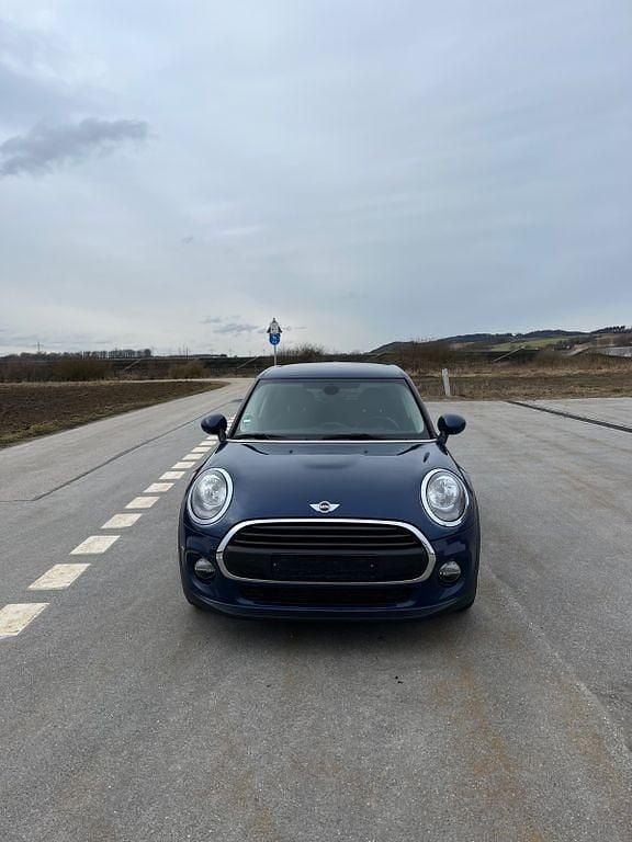 Gebraucht Mini ONE 102 PS (75 kW) 2017 Blau Kleinwagen
