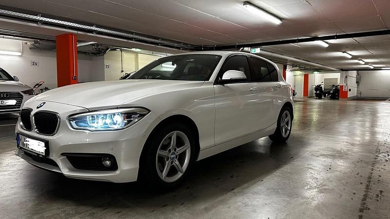 Gebraucht BMW 118 Advantage 150 PS (110 kW) 2018 Weiß Kleinwagen