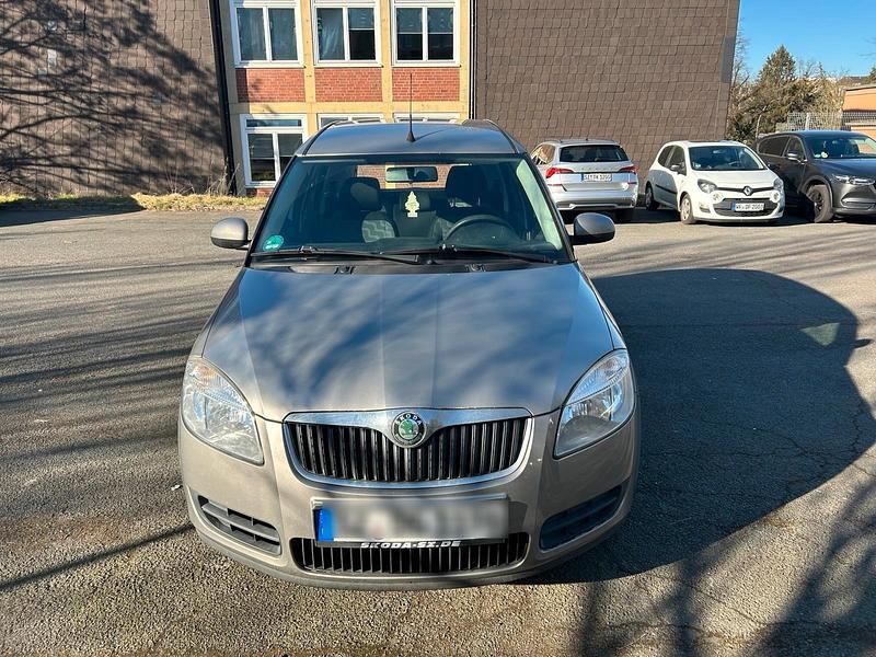 Silber Gebraucht 2009 Skoda Roomster Kombi | 1.900 € (Superpreis) - Bild 1/4