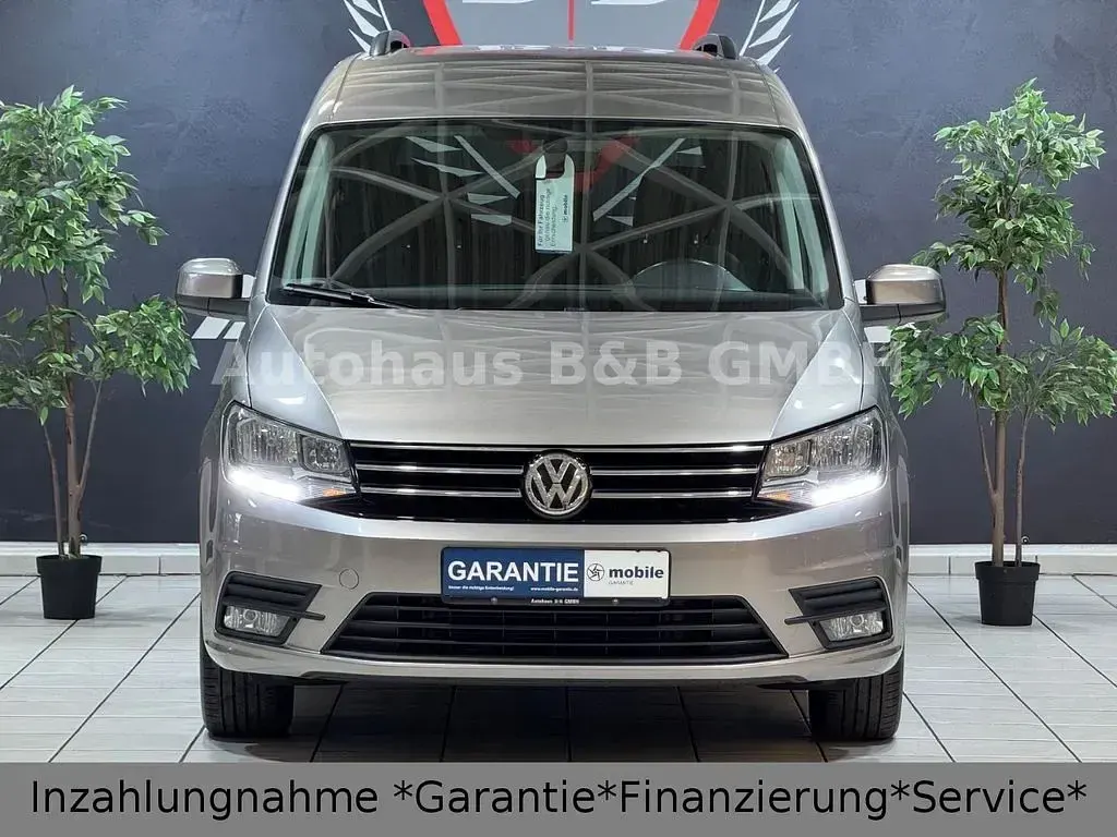Gebraucht VW Caddy Highline 102 PS (75 kW) 2019 Grau Van / Kleinbus