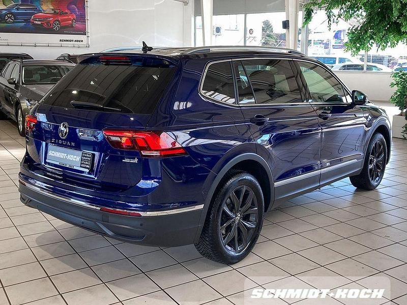 Gebraucht VW Tiguan Allspace Move 150 PS (110 kW) 2024 Atlantic blue (blau) SUV