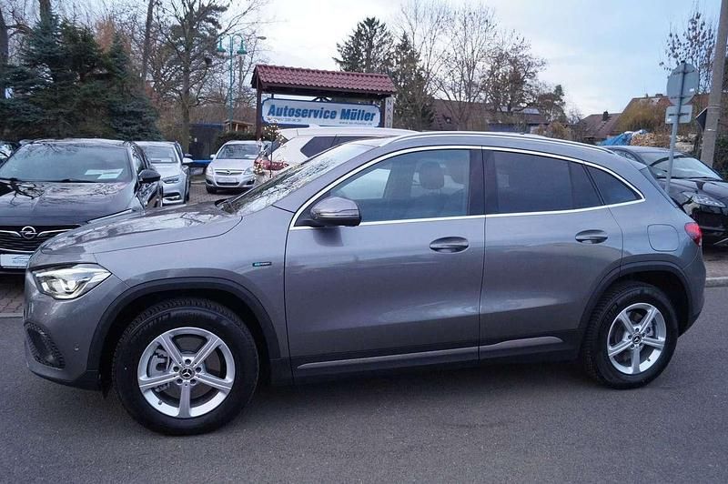 Gebraucht Mercedes GLA250 218 PS (160 kW) 2020 Schwarz SUV