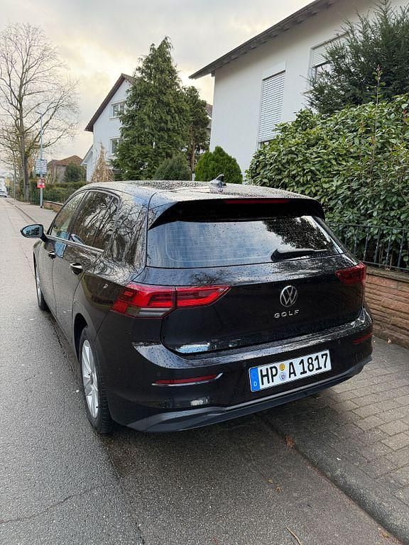 Gebraucht VW Golf VIII 116 PS (85 kW) 2021 Schwarz Limousine