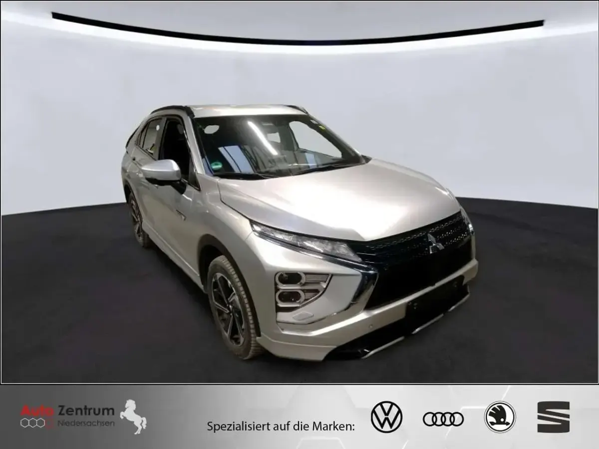 Gebraucht Mitsubishi Eclipse Cross 188 PS (138 kW) 2023 Silber SUV