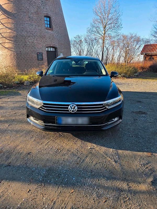 Gebraucht VW Passat 150 PS (110 kW) 2018 Schwarz Kombi