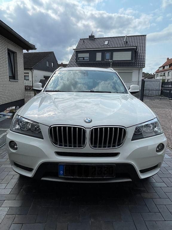 Weiß Gebraucht 2012 BMW X3 Sport Line SUV | 11.500 € (Superpreis) - Bild 1/4