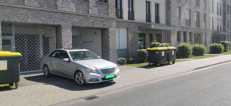 Gebraucht 2012 Mercedes E250 Avantgarde Limousine | 14.000 € (Etwas zu teuer) - Bild 1/4