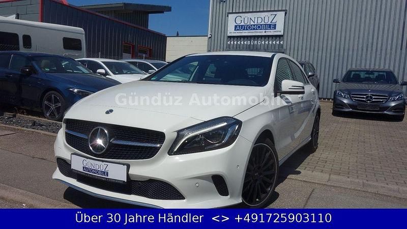 Weiß Gebraucht 2017 Mercedes A200 Urban Limousine | 11.695 € (Fairer Preis) - Bild 1/4