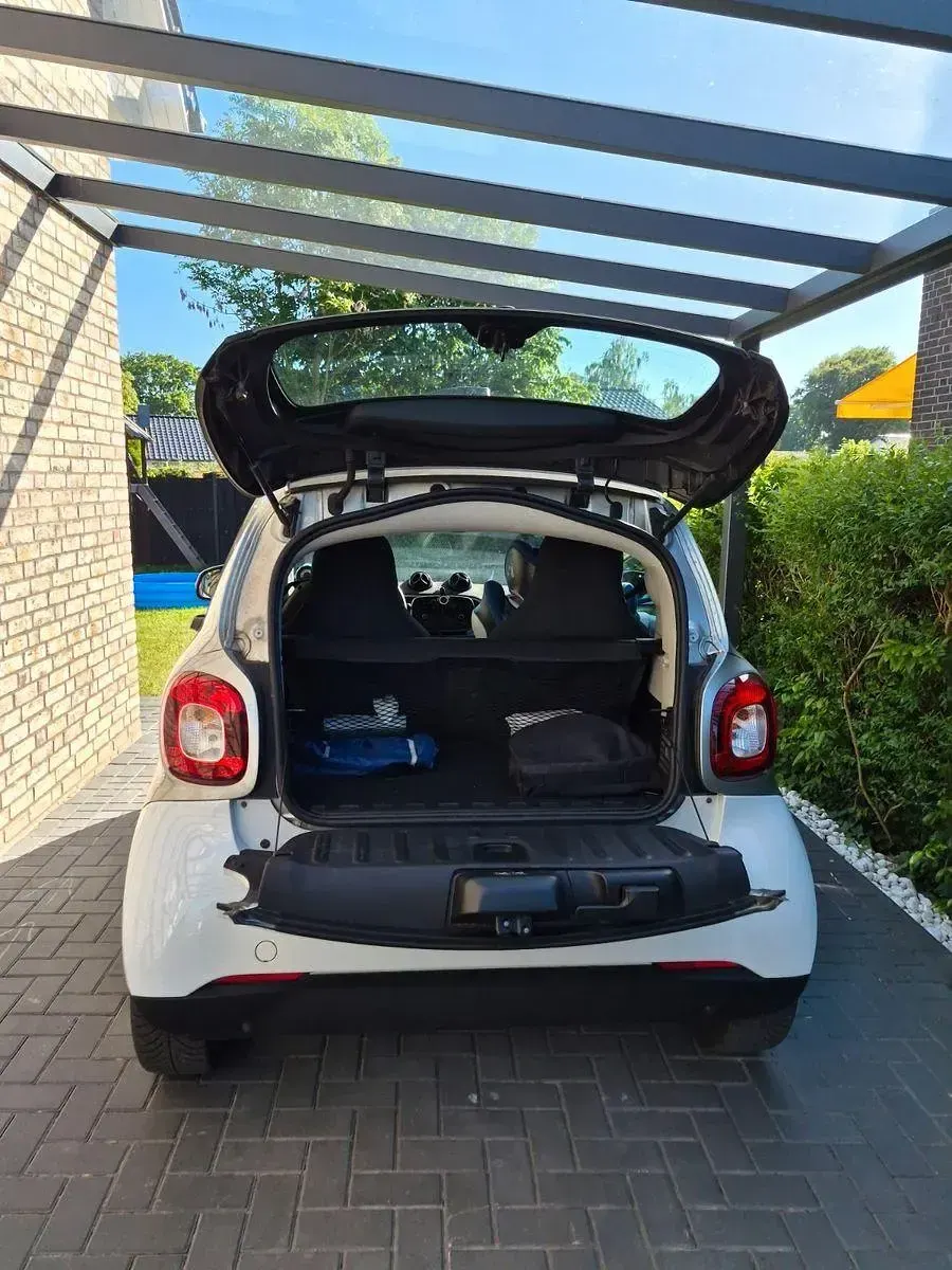 Gebraucht Smart ForTwo Coupé 60 kW (82 PS) 2022 Weiß Coupé