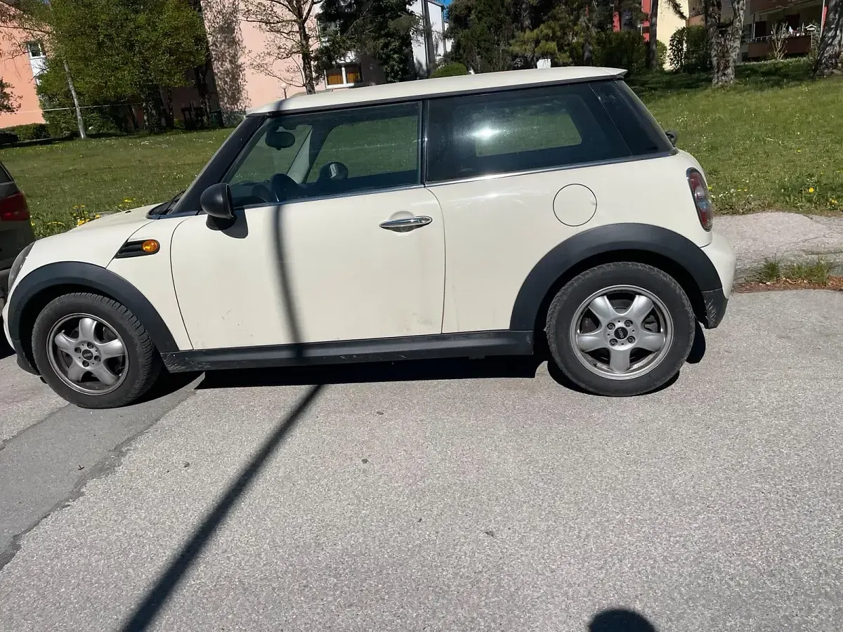 Usata Mini Cooper 90 CV (66 kW) 2010 Beige Utilitaria
