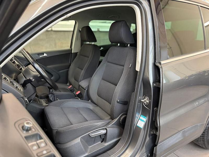 Second-hand VW Tiguan Team 147 CP (108 kW) 2011 Gri SUV
