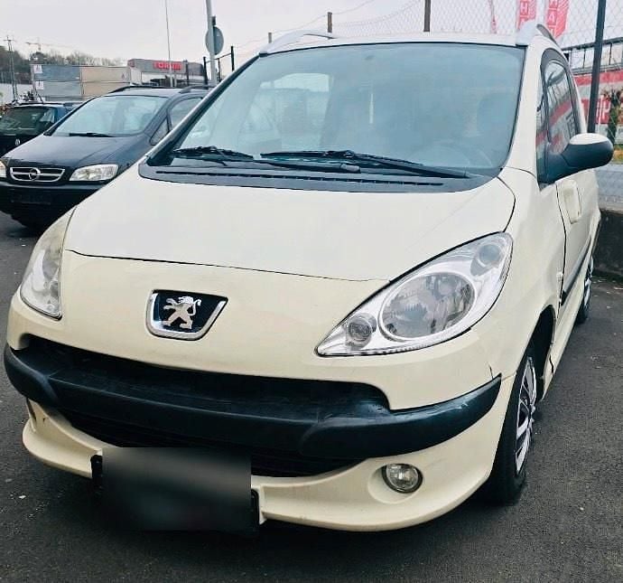 Beige Gebraucht 2008 Peugeot 1007 Kleinwagen | 999 € - Bild 1/4
