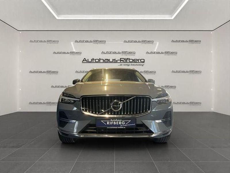 Gebraucht Volvo XC60 Plus 197 PS (144 kW) 2022 Grau SUV