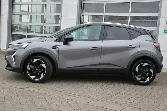 Gebraucht Renault Captur Techno 158 PS (116 kW) 2024 Grau SUV