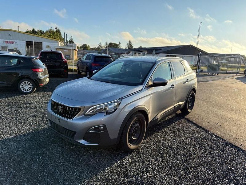 Grau Gebraucht 2017 Peugeot 3008 Active SUV | 8.600 € (Superpreis) - Bild 1/4