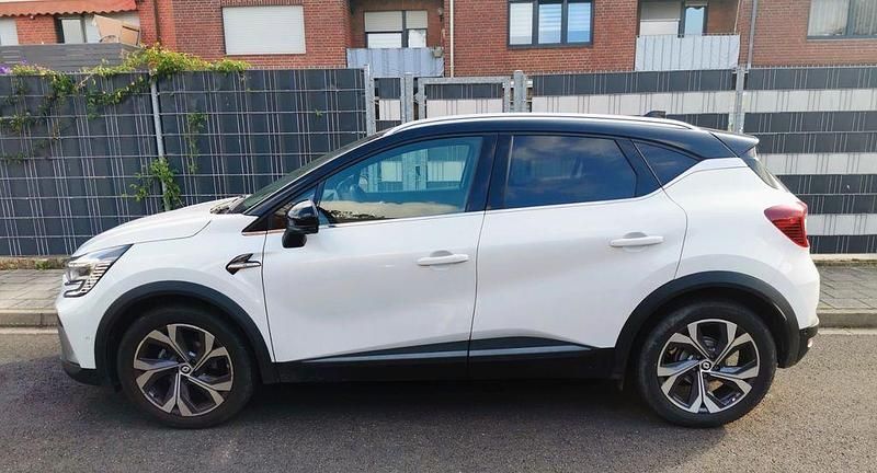 Weiß Gebraucht 2021 Renault Captur R.S. SUV | 17.250 € (Guter Preis) - Bild 1/4