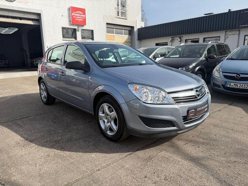 Gebraucht Opel Astra Edition 140 PS (102 kW) 2007 Silber Limousine