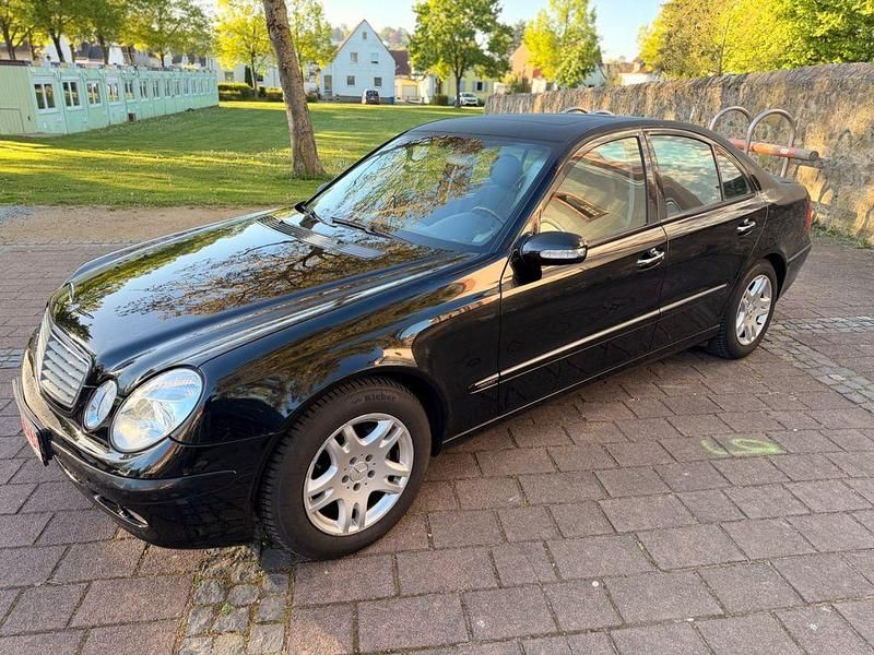 Gebraucht Mercedes E320 Elegance 204 PS (150 kW) 2003 Schwarz Limousine