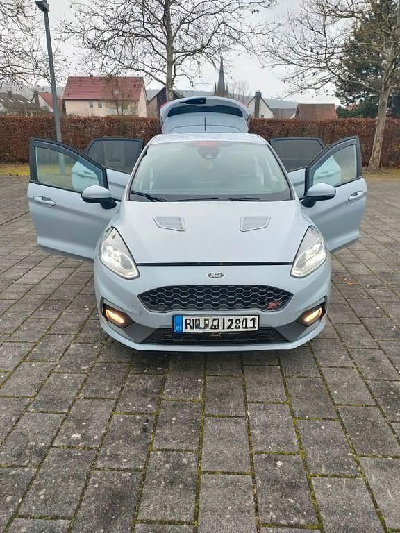 Gebraucht Ford Fiesta ST 200 PS (147 kW) 2018 Grau Kleinwagen