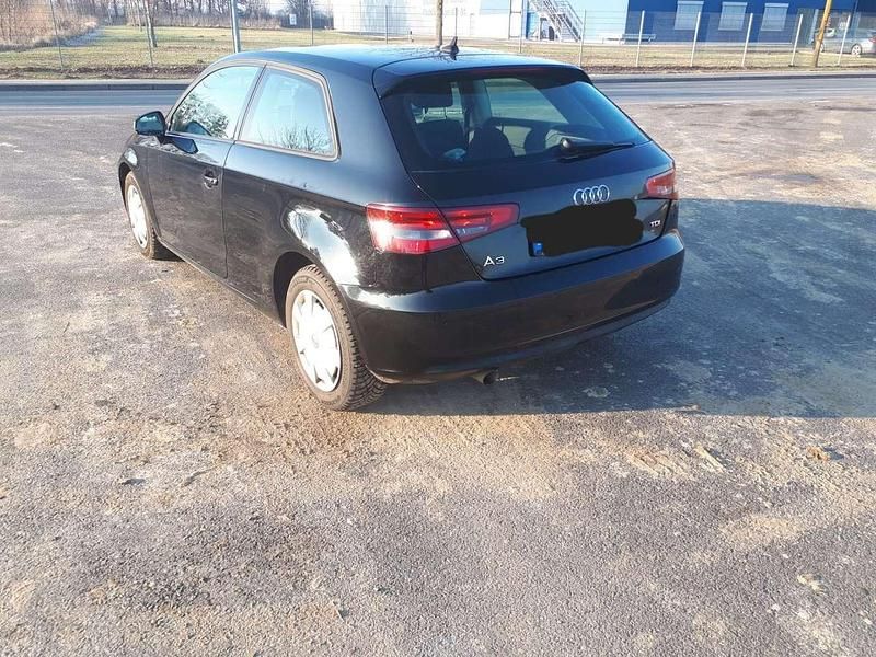 Gebraucht Audi A3 Attraction 105 PS (77 kW) 2013 Limousine