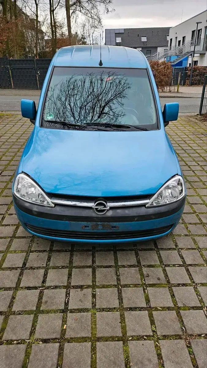 Gebraucht Opel Combo 87 PS (63 kW) 2002 Blau Van / Kleinbus