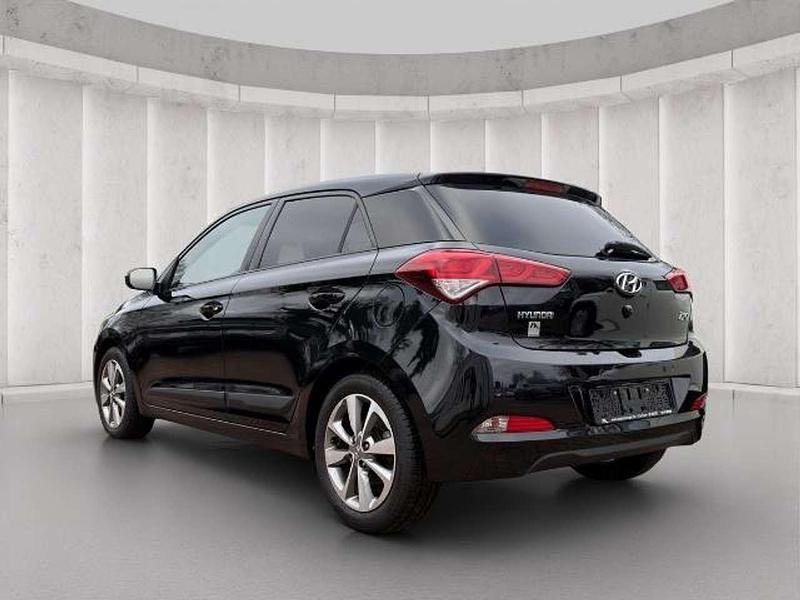 Gebraucht Hyundai i20 YES! 84 PS (61 kW) 2017 Schwarz Kleinwagen