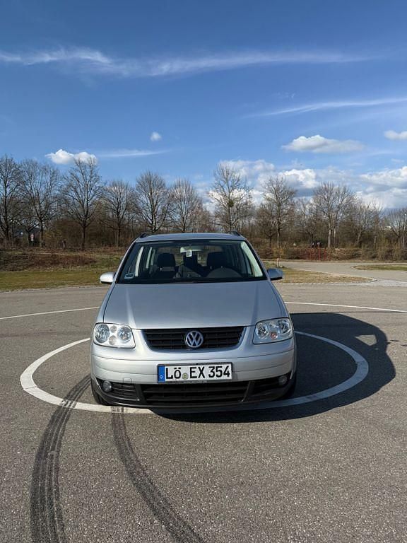 Gebraucht VW Touran Basis 116 PS (85 kW) 2004 Grau Van / Kleinbus