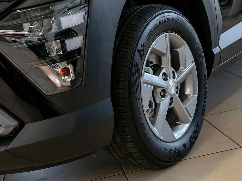 Neu Hyundai Kona Select 139 PS (102 kW) 2025 Schwarz SUV